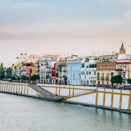 Triana Jacuzzi Apartment Sevilla
